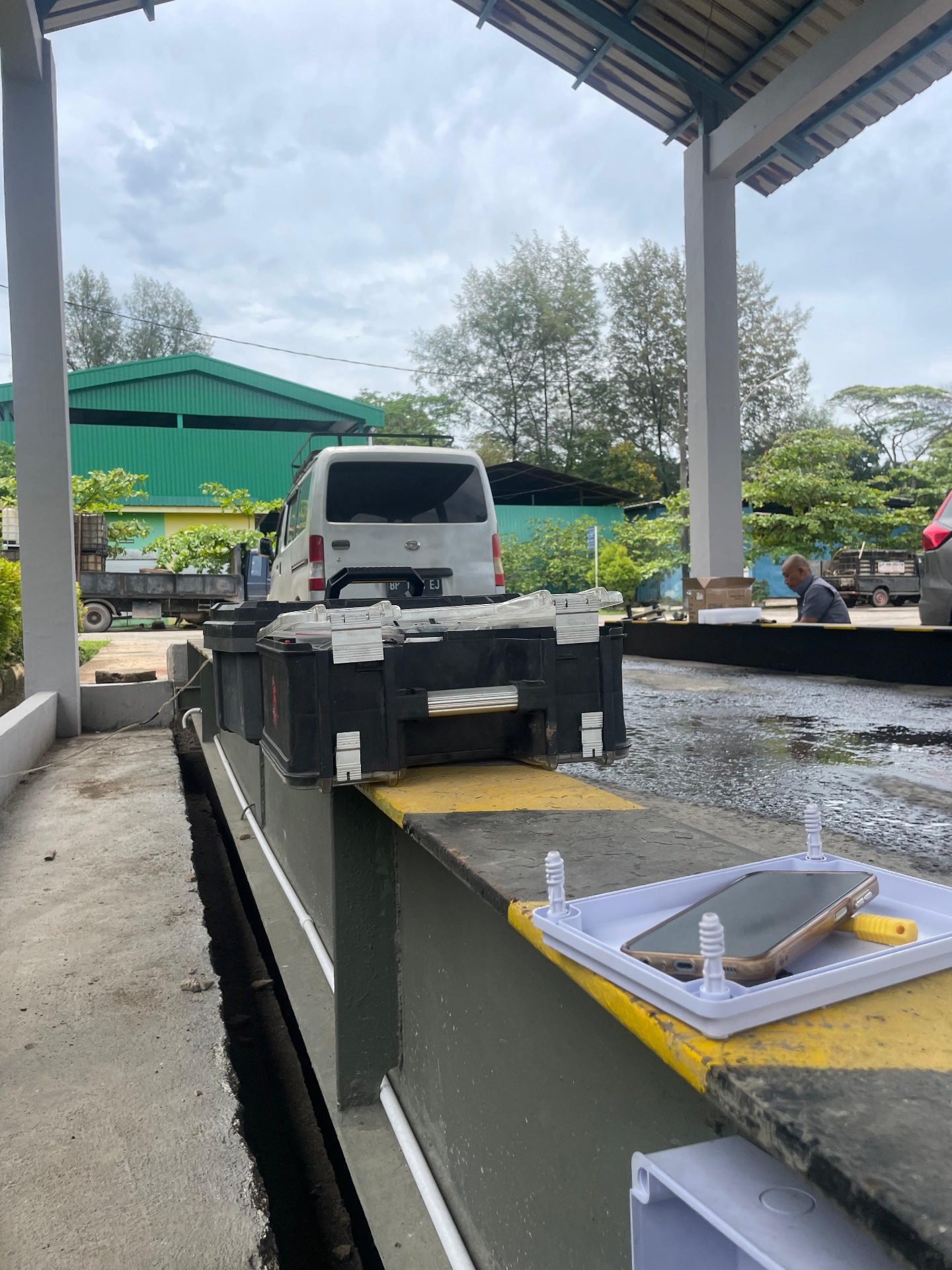 Weighbridge platform in service with calibration toolbox onsite